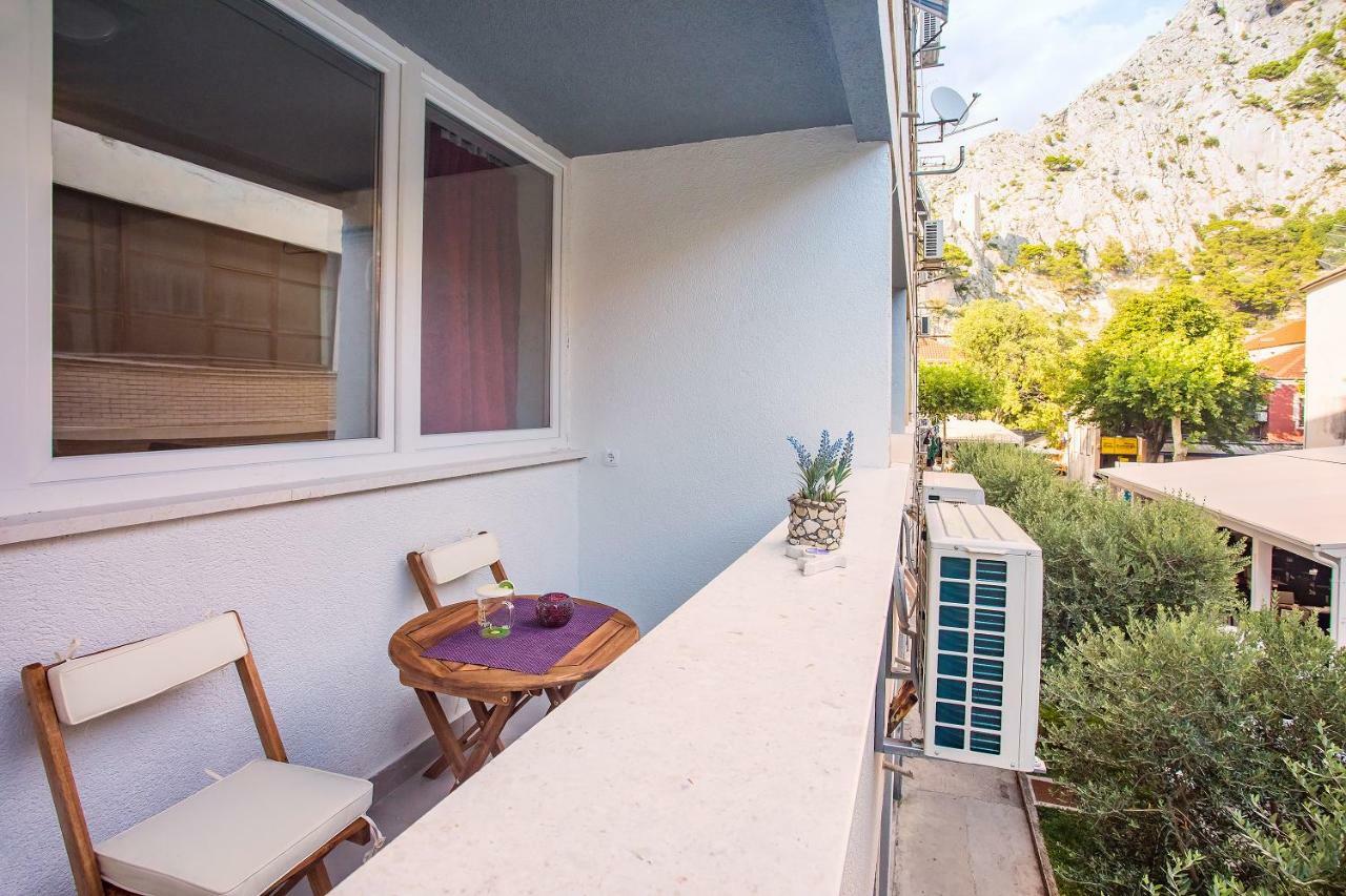 Appartement Kate à Omiš Extérieur photo