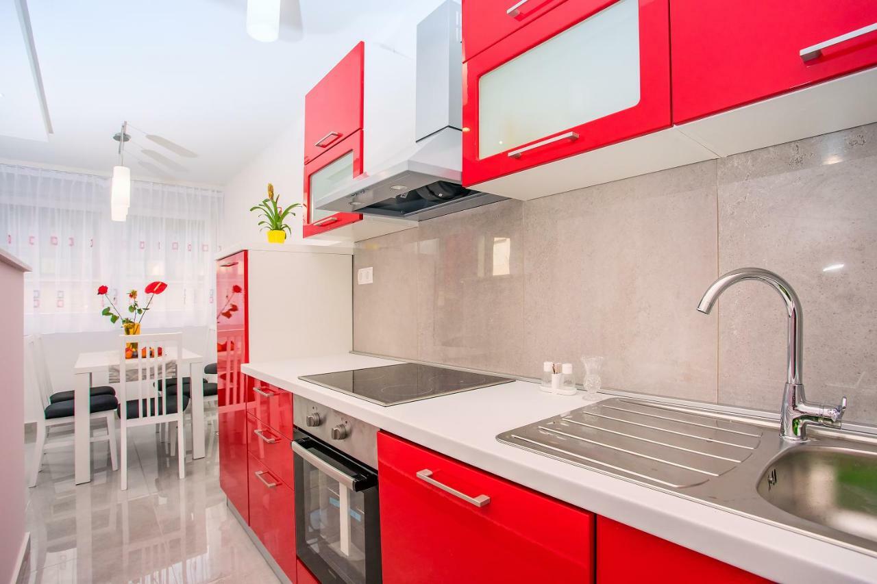 Appartement Kate à Omiš Extérieur photo