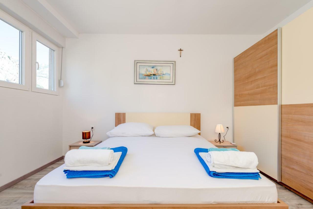 Appartement Kate à Omiš Extérieur photo