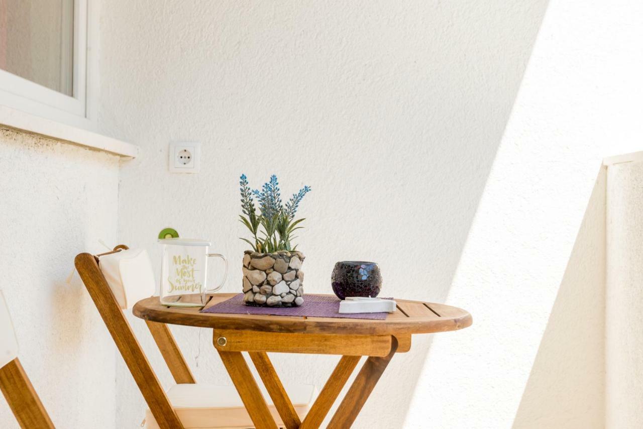 Appartement Kate à Omiš Extérieur photo
