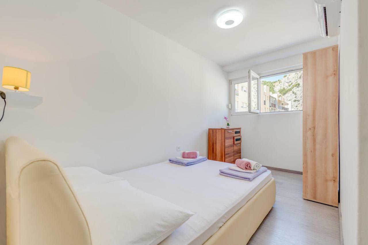Appartement Kate à Omiš Extérieur photo